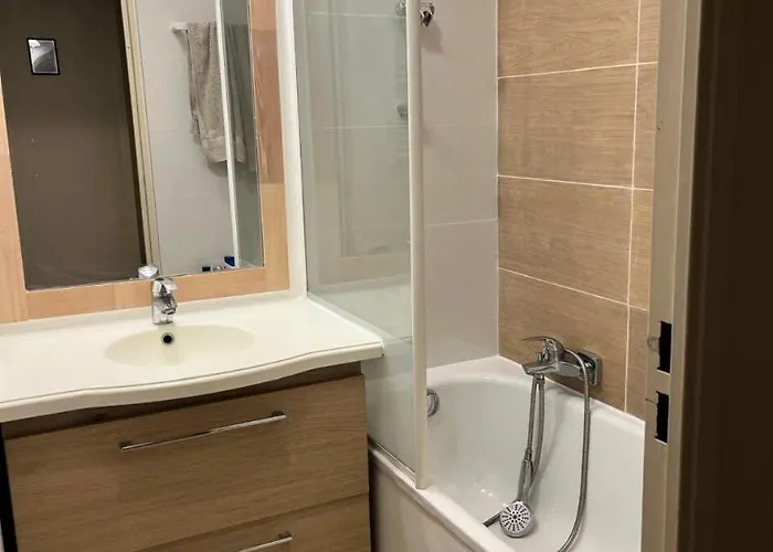 Le Hameau De La Pinede - Maeva - Maison En Bord De 3 Pieces 6 Personnes - Prestige Mae-5023 Lejlighed Hyères