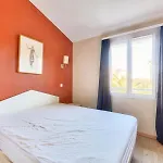 Apartment Le Hameau De La Pinede - Maeva - Maison En Bord De 3 Pieces 6 Personnes - Prestige Mae-5023